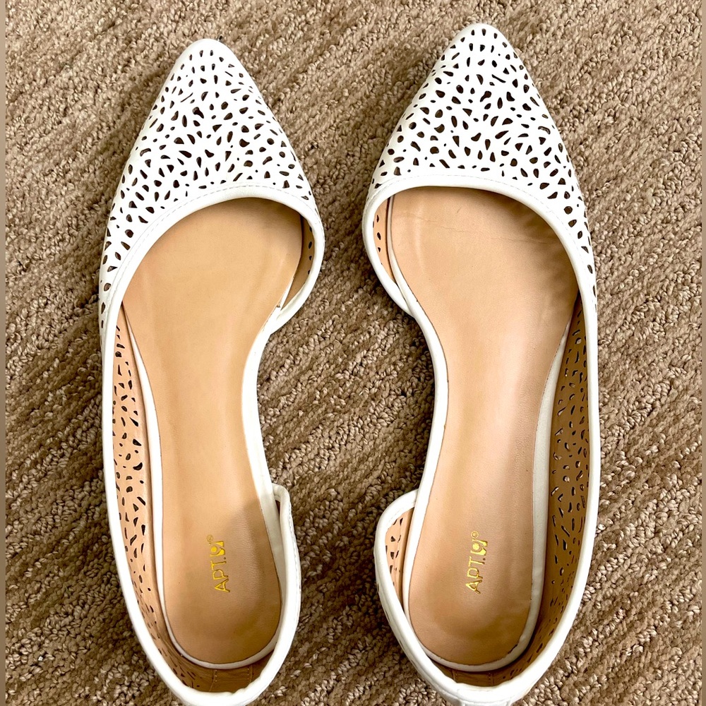 White slip on dress shoes. Size 7